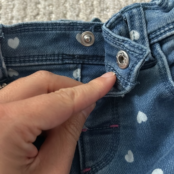 Nearly perfect toddler heart jeans ❤️ - Picture 7 of 9